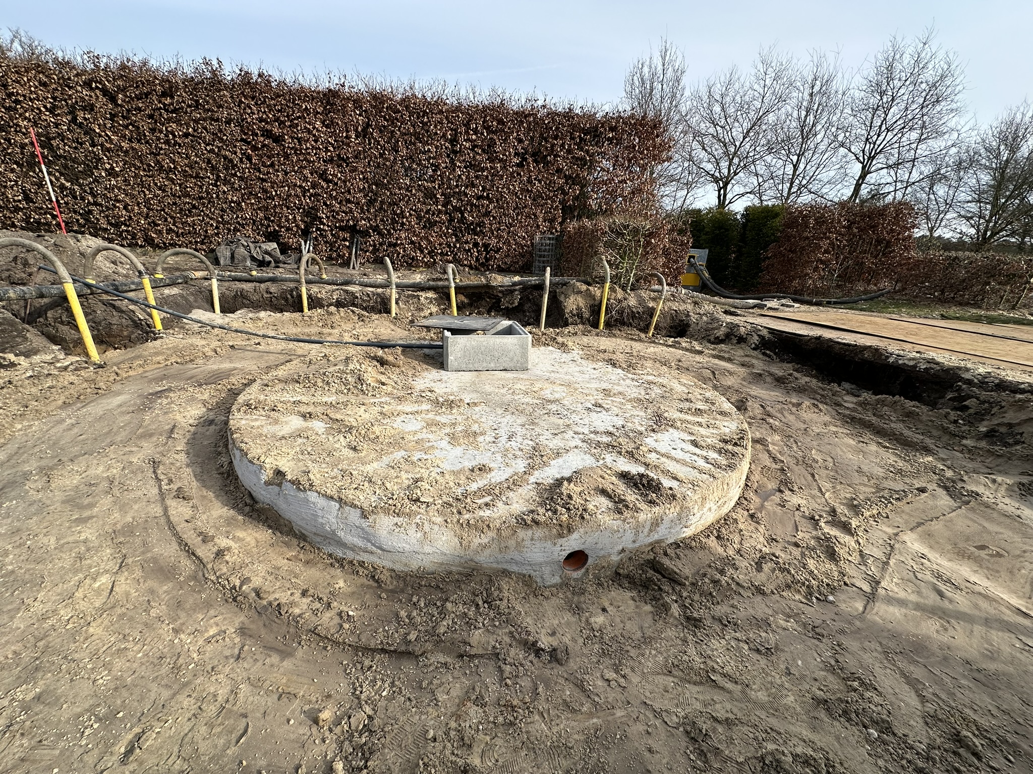 20.000 Liter Betonnen put, met Aanzuigautomaat & Drinkwaterfilter