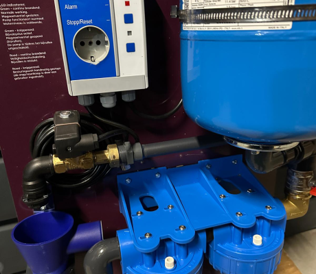 Kant-en-klaar installatiebord Raintanks regenwatersysteem met suppletie